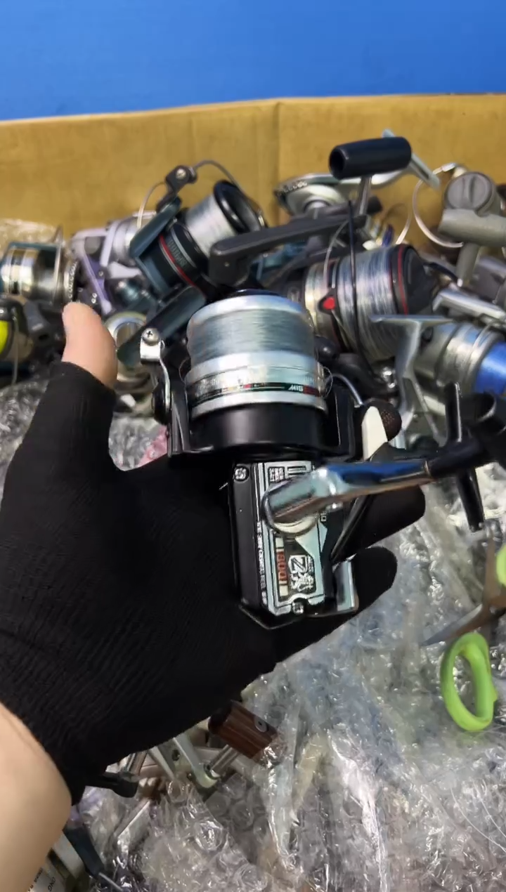 实***馆微瑕钓鱼轮，直播间讲解为准，看清楚再拍，如有拆卸不退换