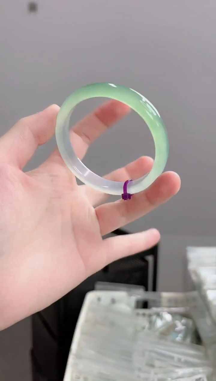 手镯玛瑙/玉髓未镶嵌62圈半山水