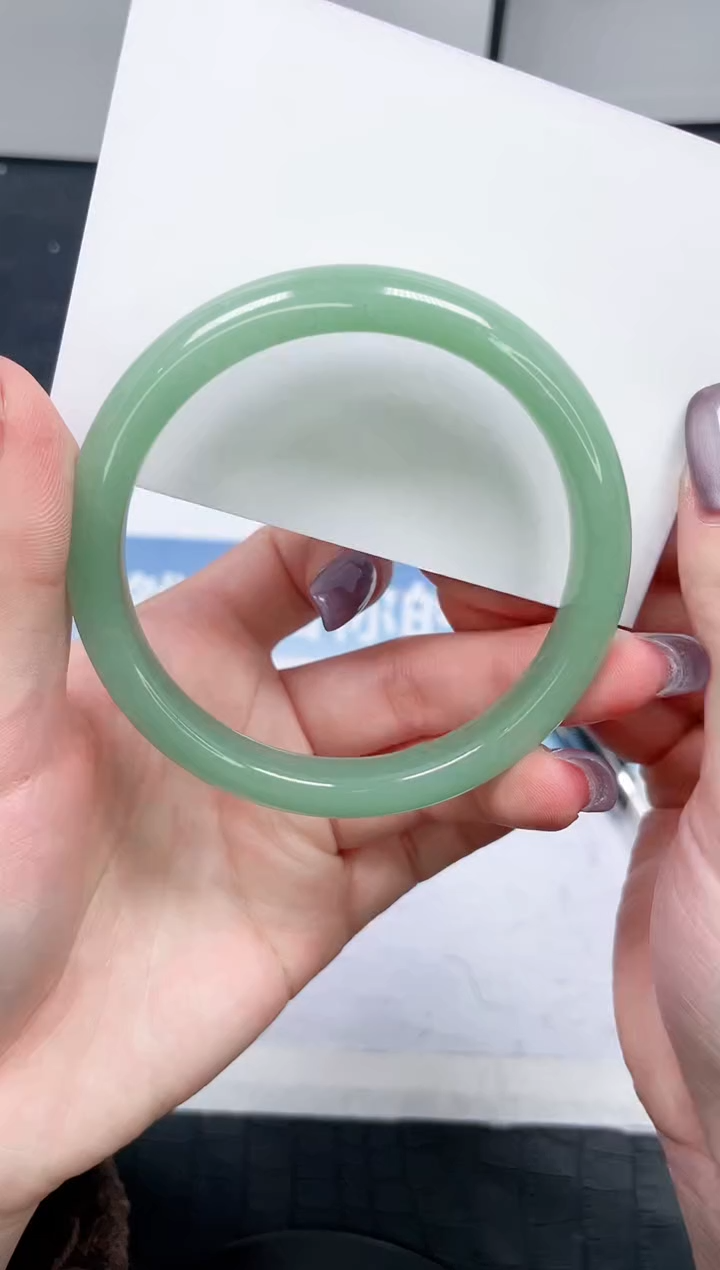 【闪购商品】石英质玉手镯未镶嵌333-61