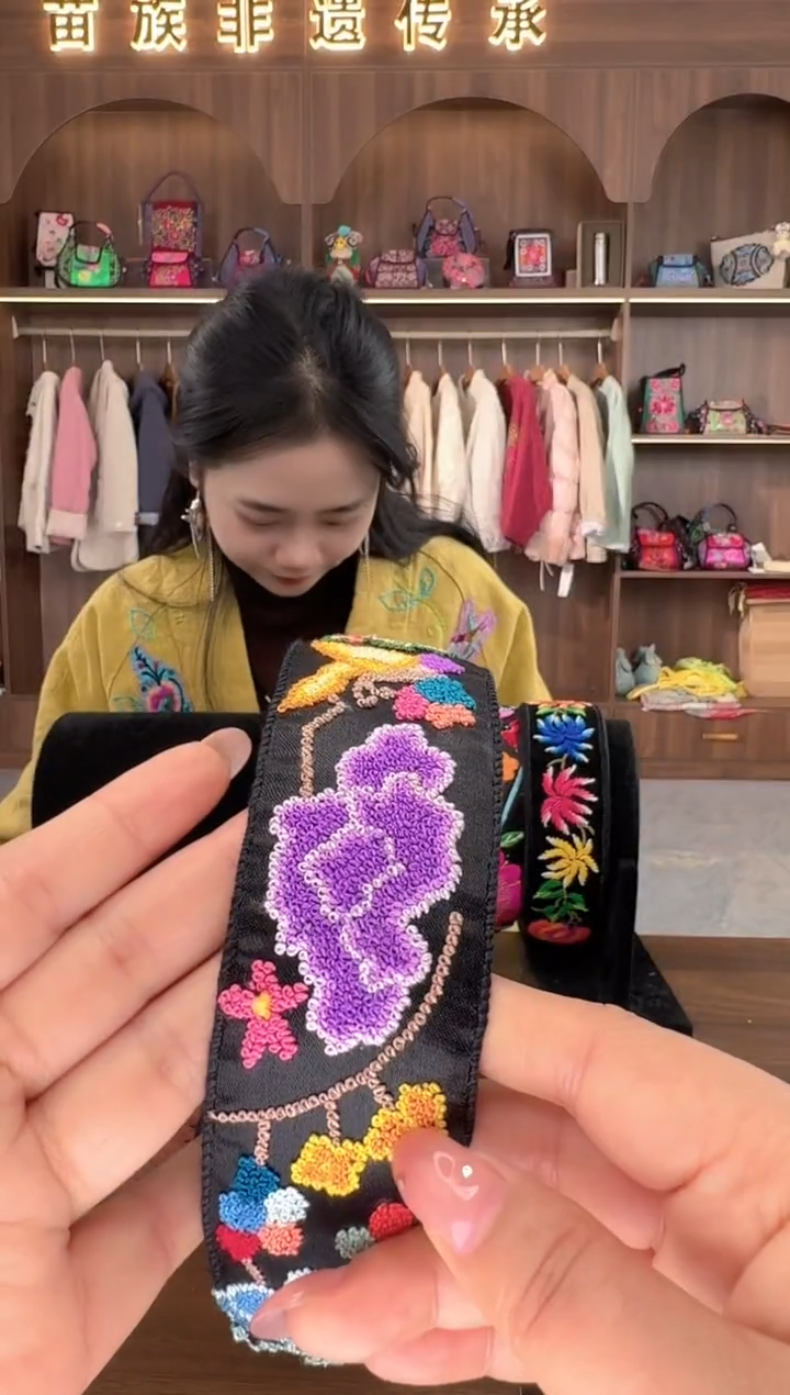 刺绣扶光苗绣传承L55