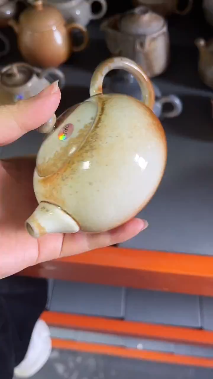 壶305号容量150-160ML中白泥 仿手工壶