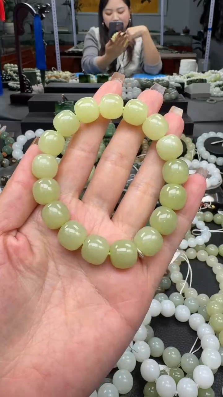 未镶嵌手链和田玉新疆若羌黄口渐变卡13