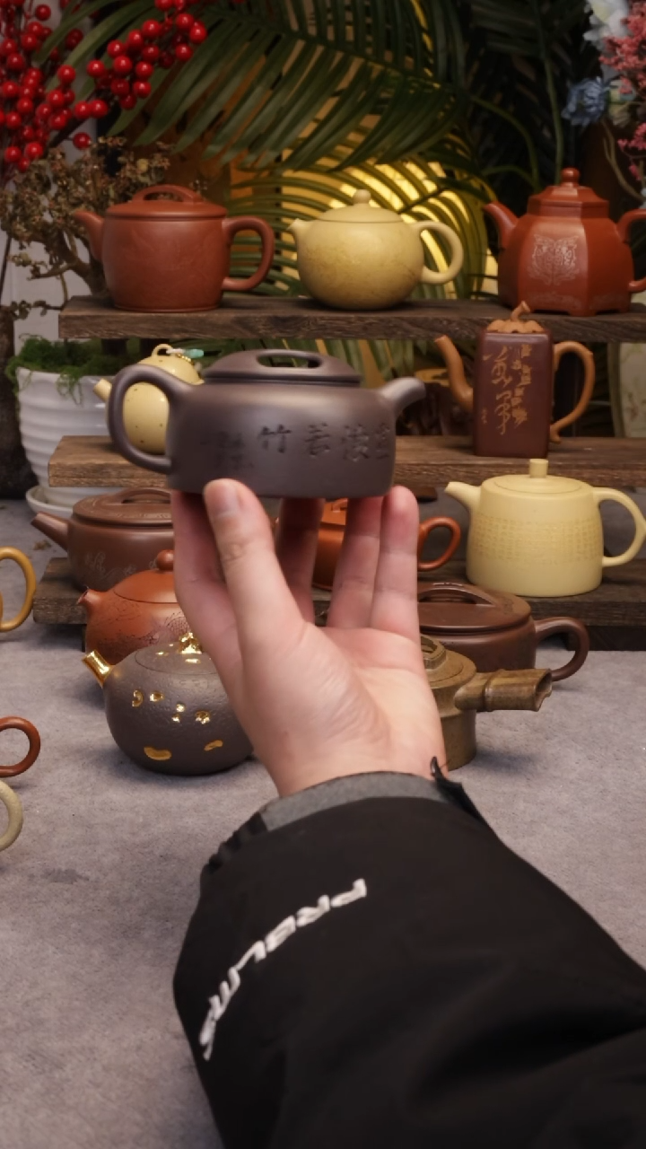【闪购商品】紫砂壶天青泥牛盖莲子150CC
