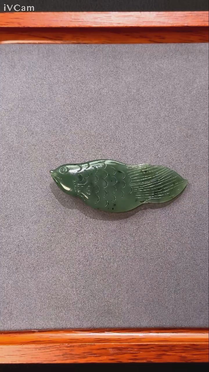 吊坠(赠链)未镶嵌和田玉小鱼吊坠