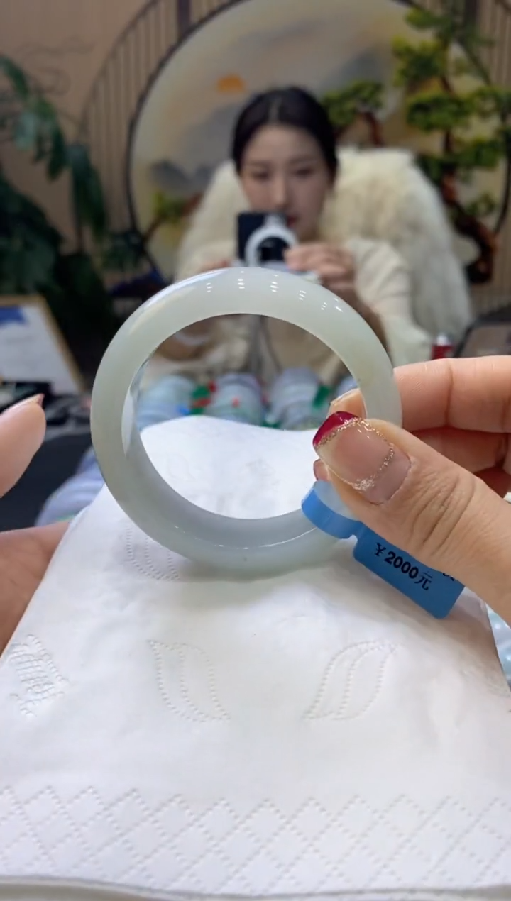 【闪购商品】翡翠手镯未镶嵌99903671