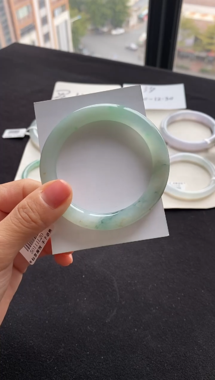 【闪购商品】翡翠手镯（圆镯）未镶嵌55圆条--不退不换