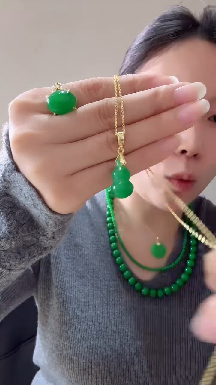 颈饰14K金镶嵌石英质玉冰绿葫芦