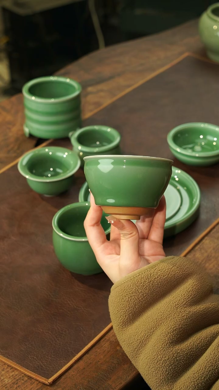 【闪购商品】瓷片陈蓉蓉 梅子青 大束口