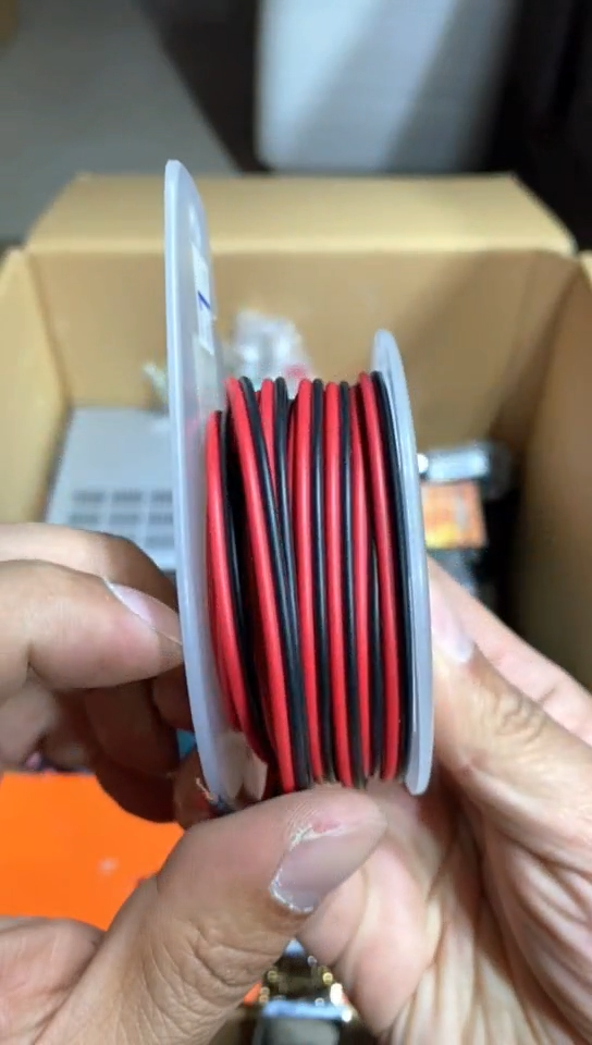 8新中古商品，瑕疵品，不保好坏。870