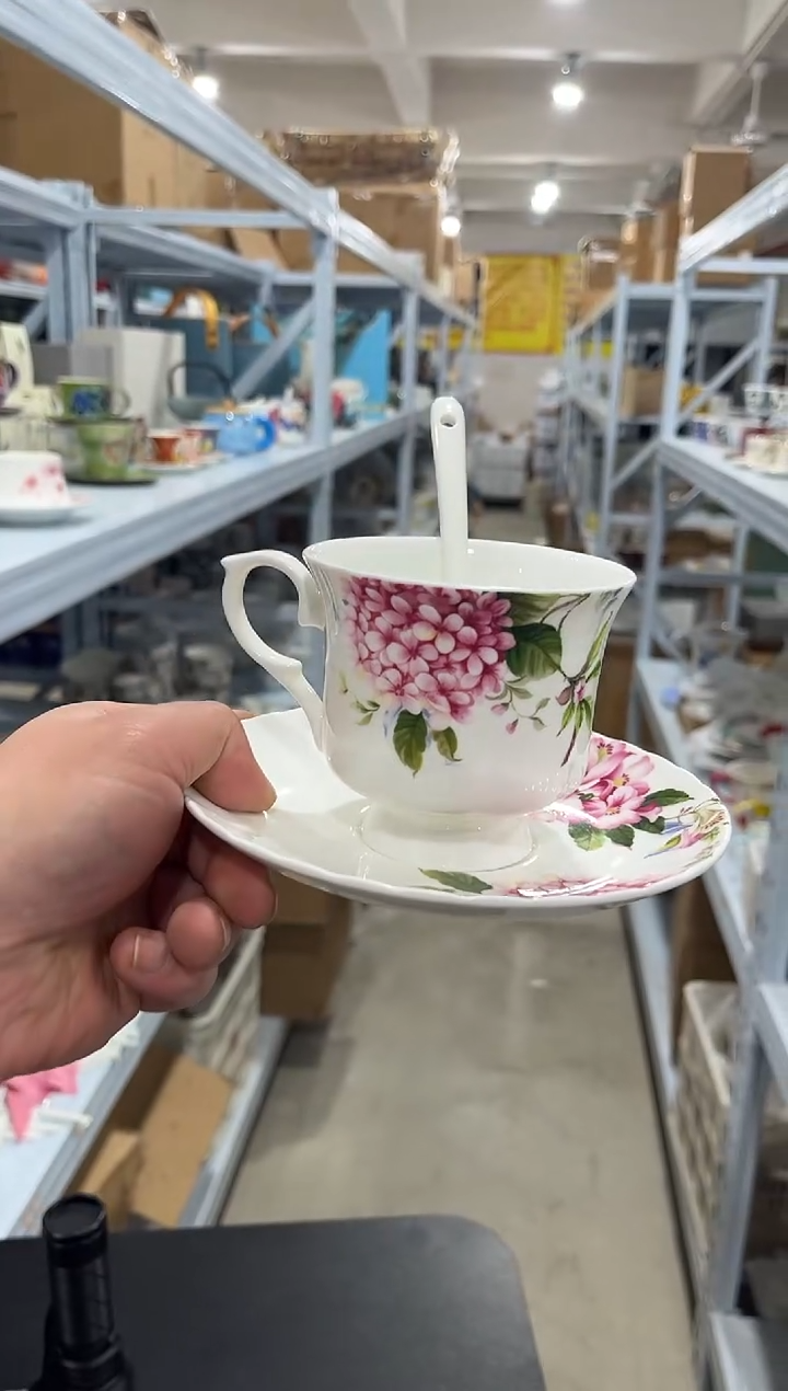 杯子骨瓷（简装）绣球花咖啡杯碟一套+小勺