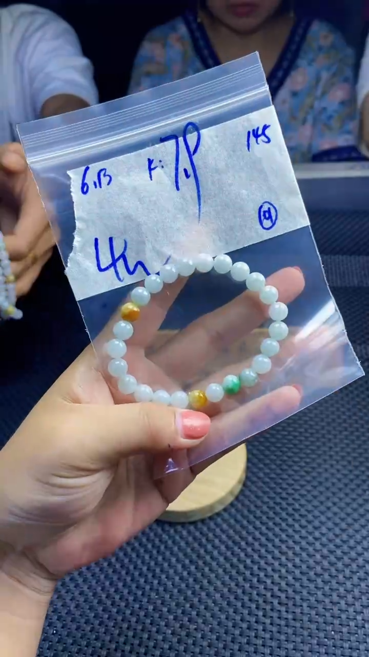 定制翡翠未镶嵌天然缅甸A货翡翠，多样性发货只发其一