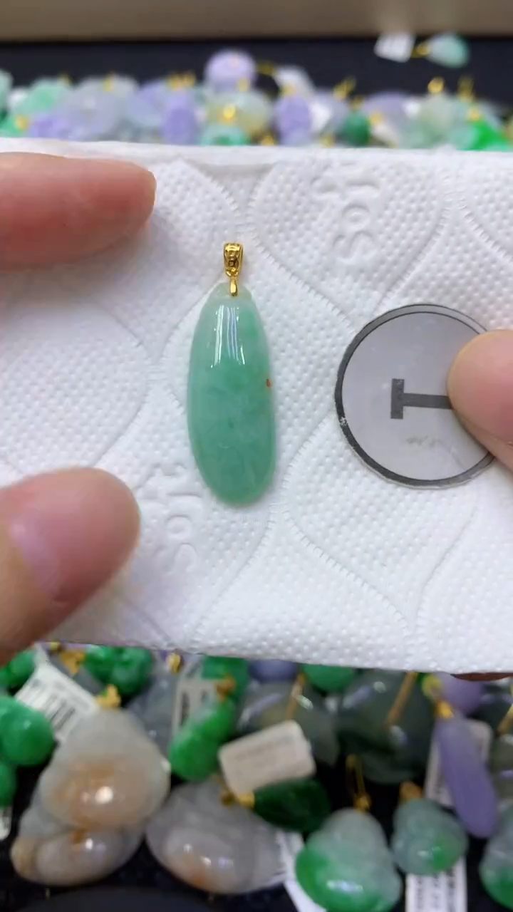 颈饰未镶嵌翡翠天然缅甸翡翠A货1