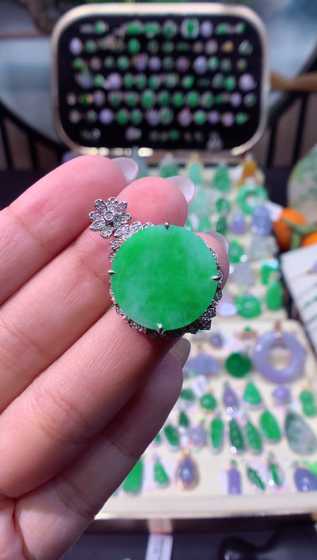 【闪购商品】翡翠颈饰18K金镶嵌缅甸天然A货翡翠