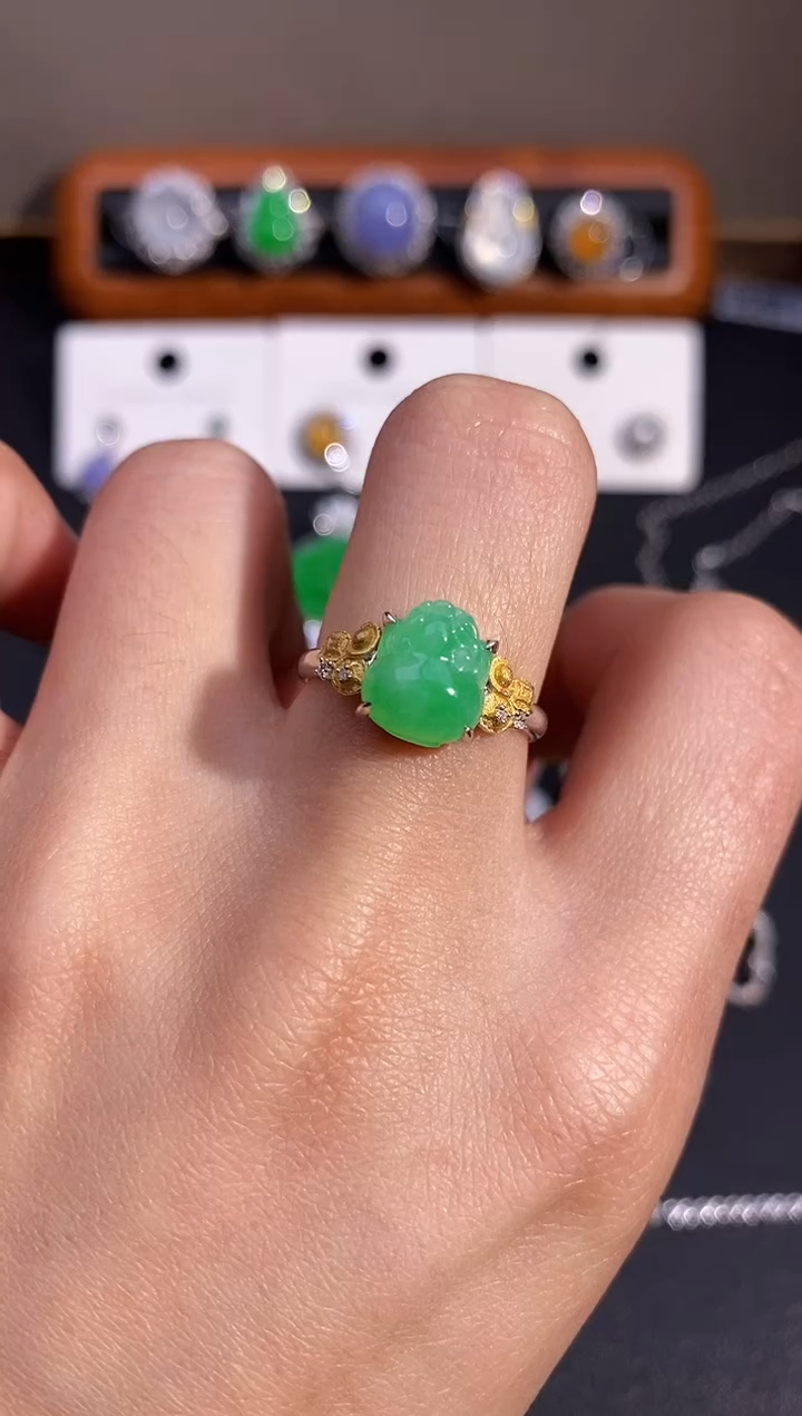 【闪购商品】翡翠戒指18K金镶嵌戒指