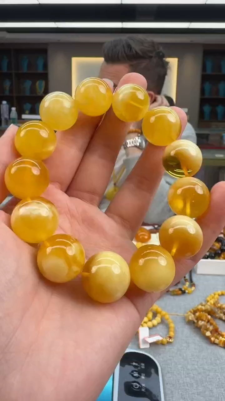 【闪购商品】琥珀手串未镶嵌秒拍号093