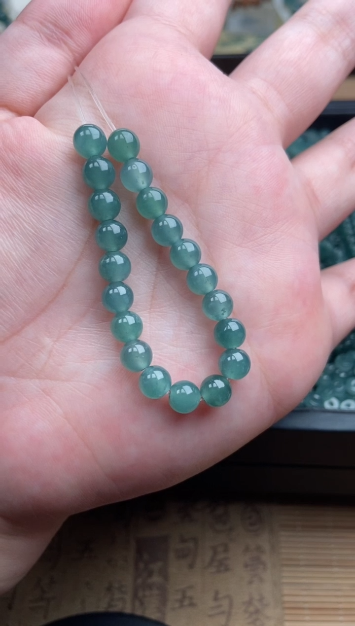 【闪购商品】翡翠手链未镶嵌多样性发货30颗卡6