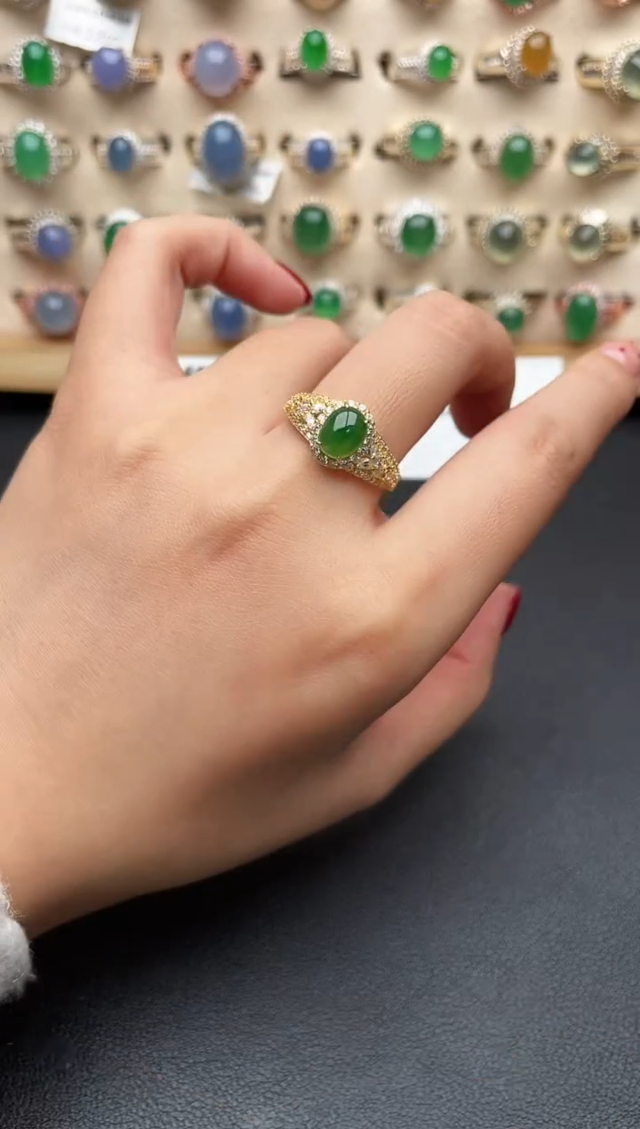 未镶嵌戒指翡翠一物一证一礼盒