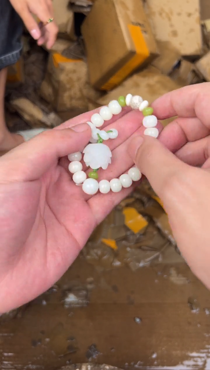 无礼盒精美手串（）