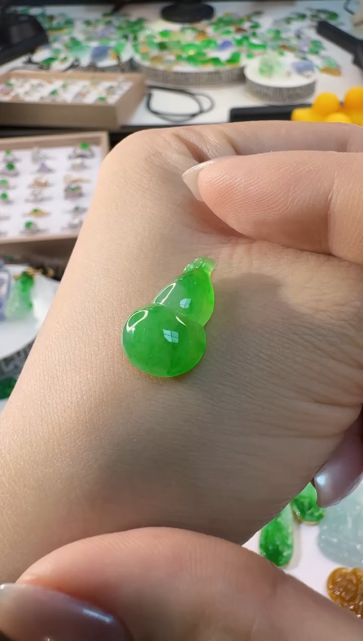 翡翠未镶嵌吊坠(不含链)天然缅甸A货缅甸