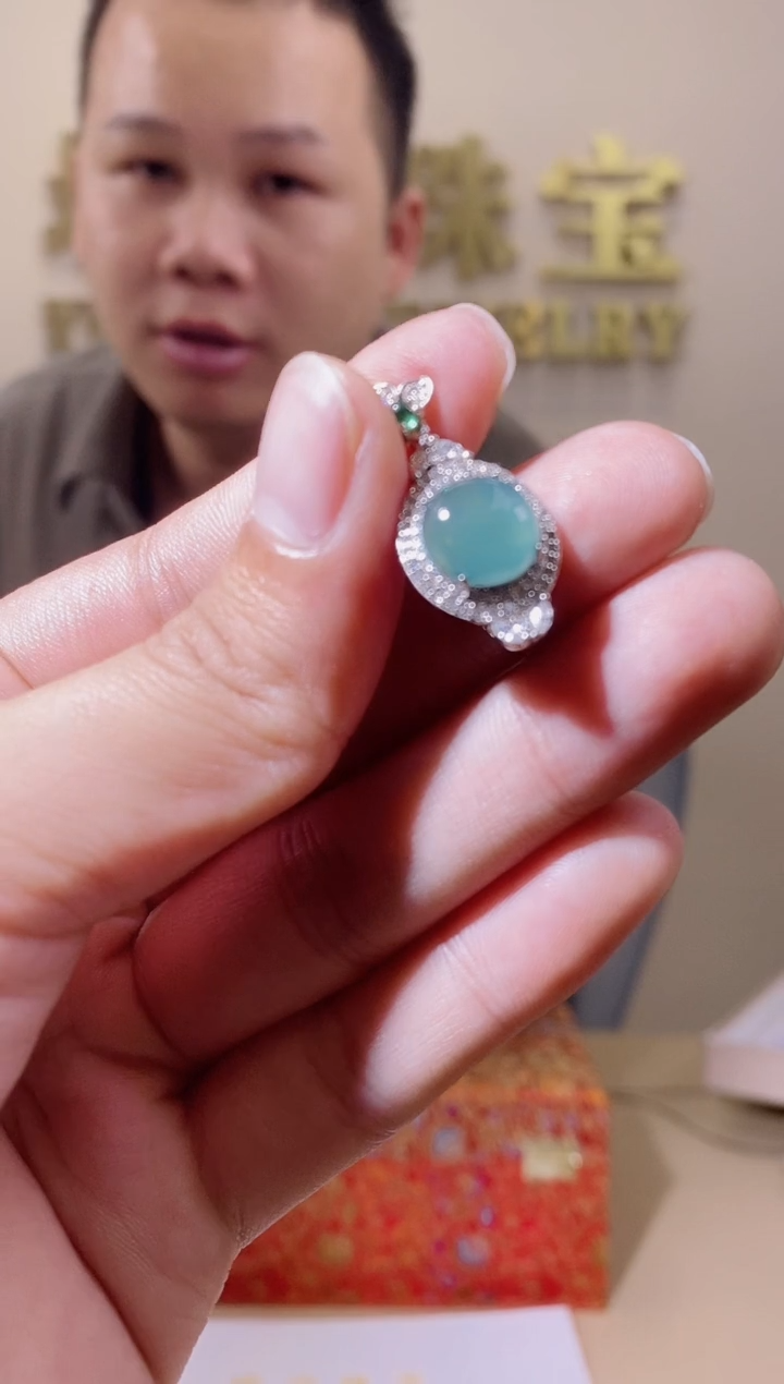 【闪购商品】翡翠颈饰银S925镶嵌天然A货翡翠
