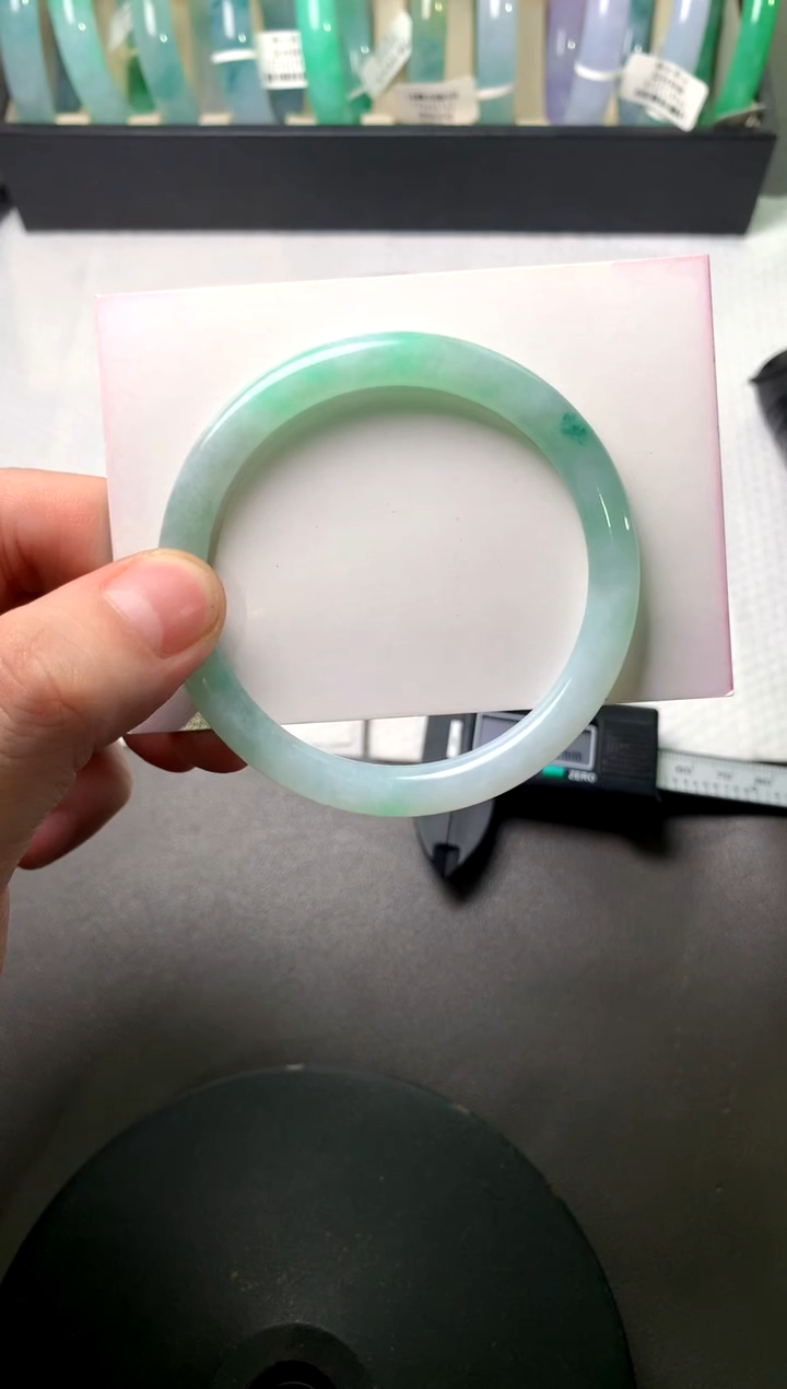 未镶嵌手镯（圆镯）翡翠55.2*6.8*7.4