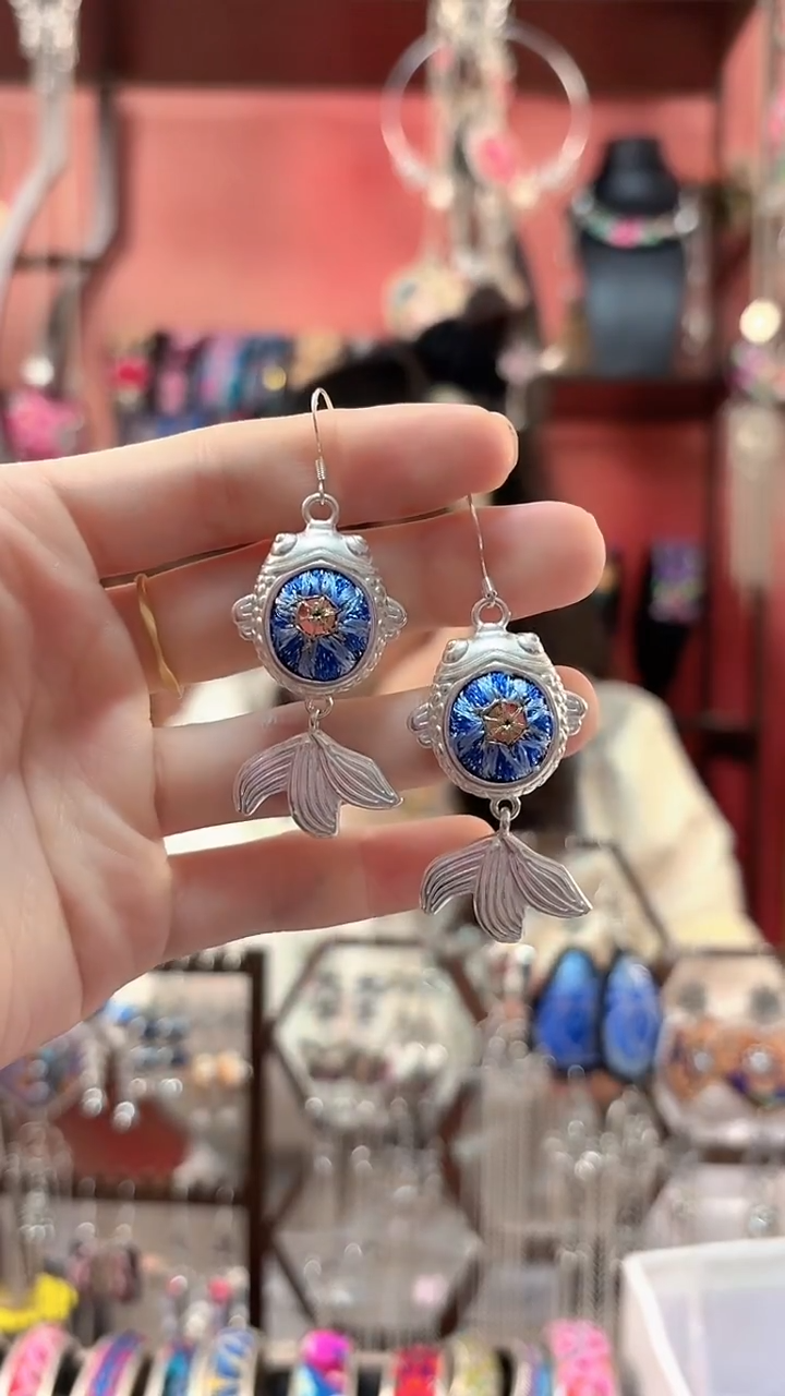 织绣 云织谣民族风精美饰品   180