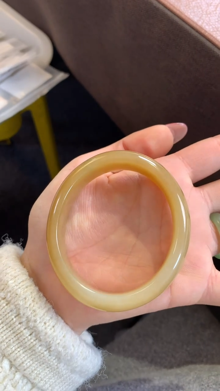 【闪购商品】和田玉手镯未镶嵌糖手镯52