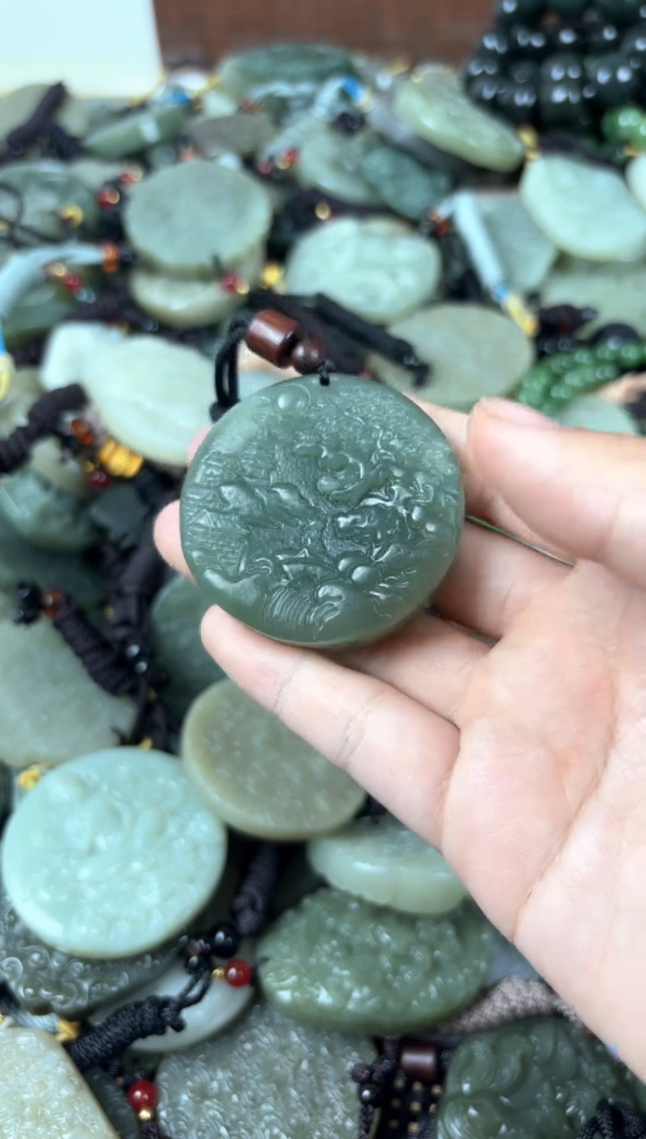 【闪购商品】和田玉颈饰未镶嵌1