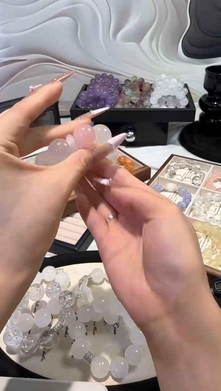 水晶手串未镶嵌白X粉 数量X2拍