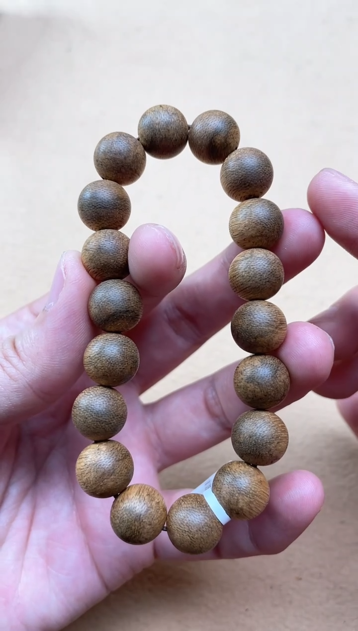 【闪购商品】沉香手串菩萨棋1.2圆珠单圈多样性发其一