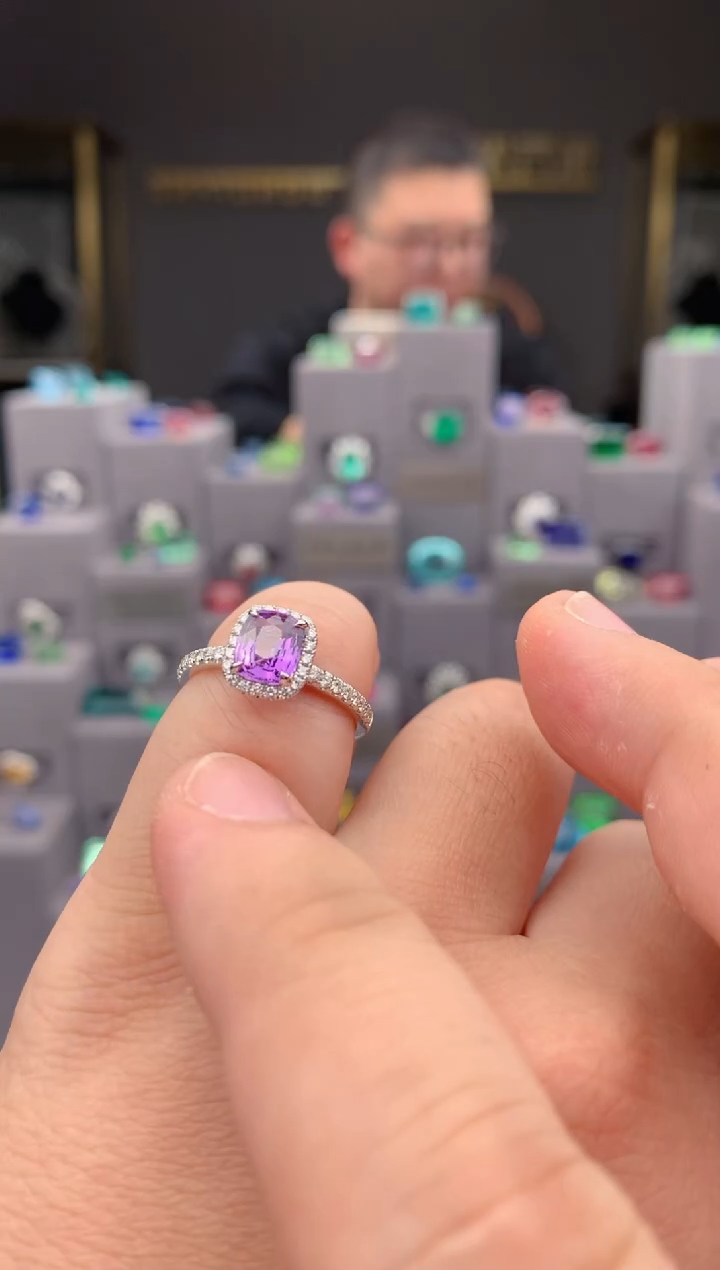 【闪购商品】彩色蓝宝石戒指18K金镶嵌1.2ct  紫蓝宝戒指