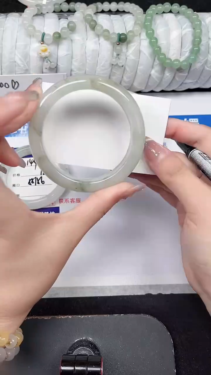 未镶嵌手镯石英质玉145-56/57