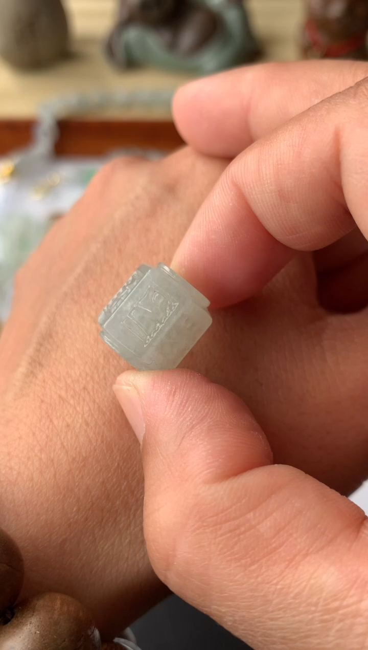 【闪购商品】定制翡翠未镶嵌六字箴言-150+15