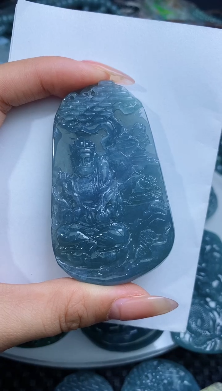 【闪购商品】翡翠颈饰未镶嵌             