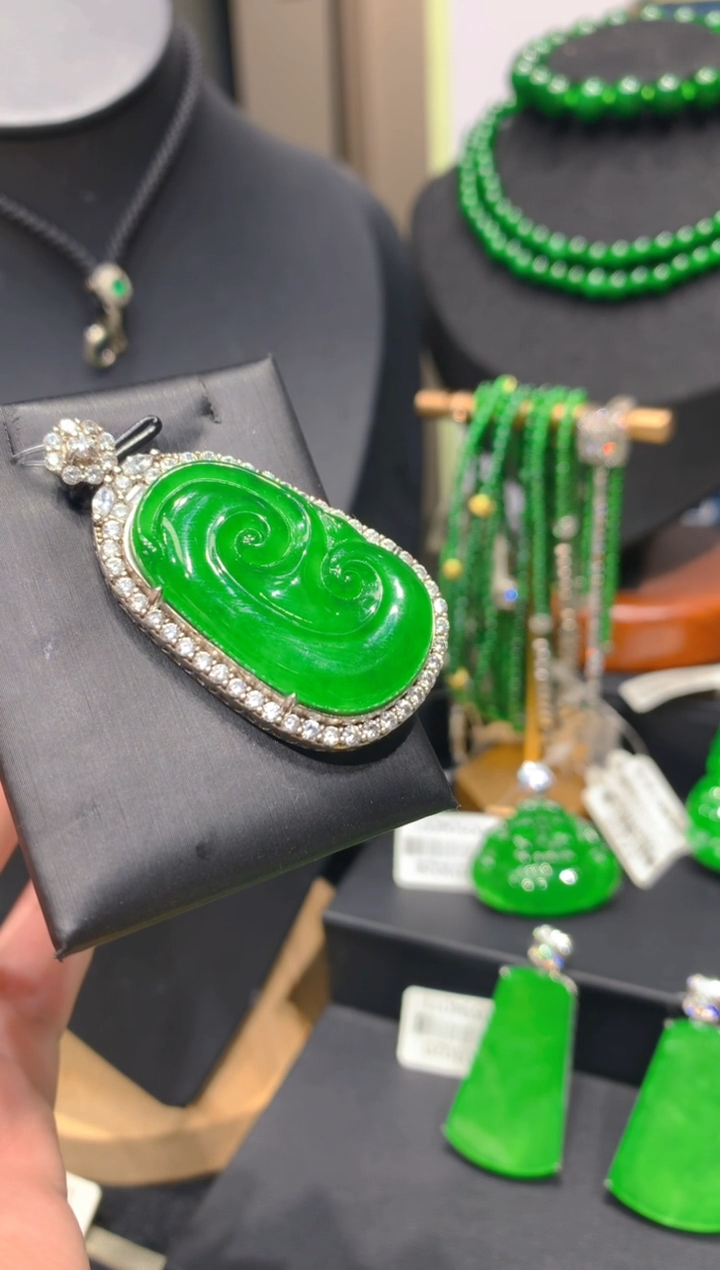 颈饰银S925镶嵌翡翠26一季