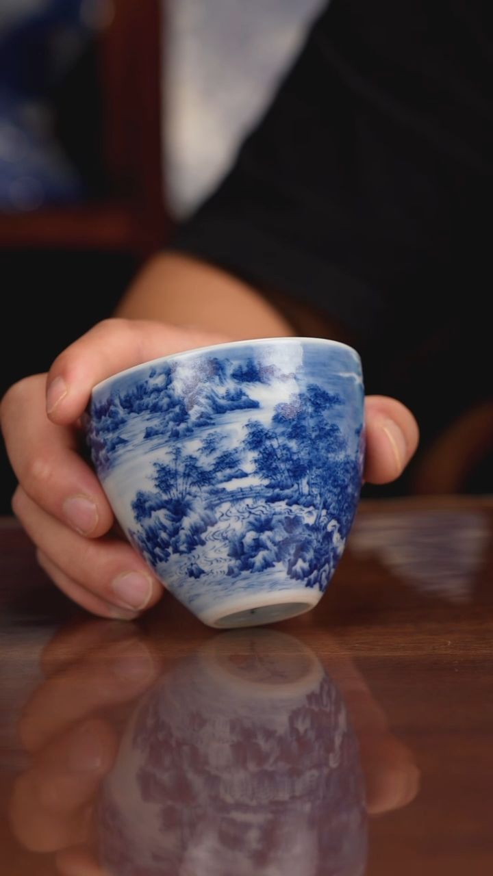 景琳藏青花山水主人杯