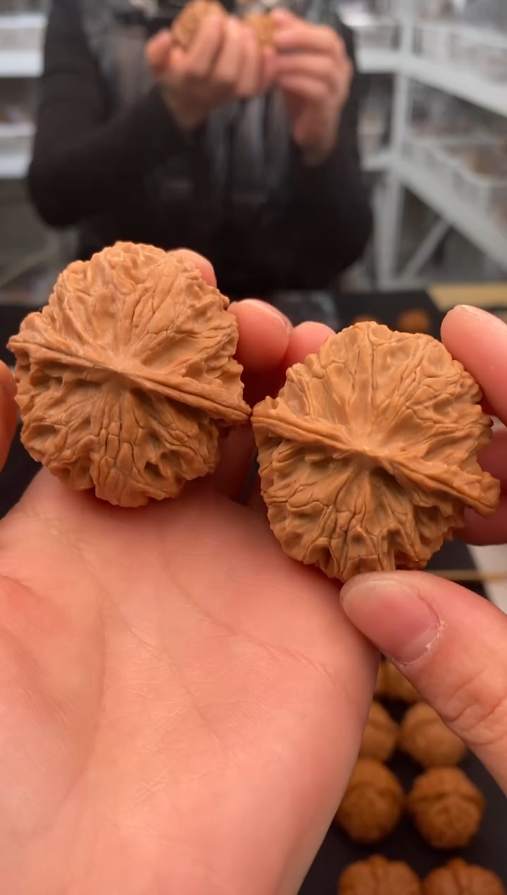 【闪购商品】文玩核桃把件苹果园45-u793