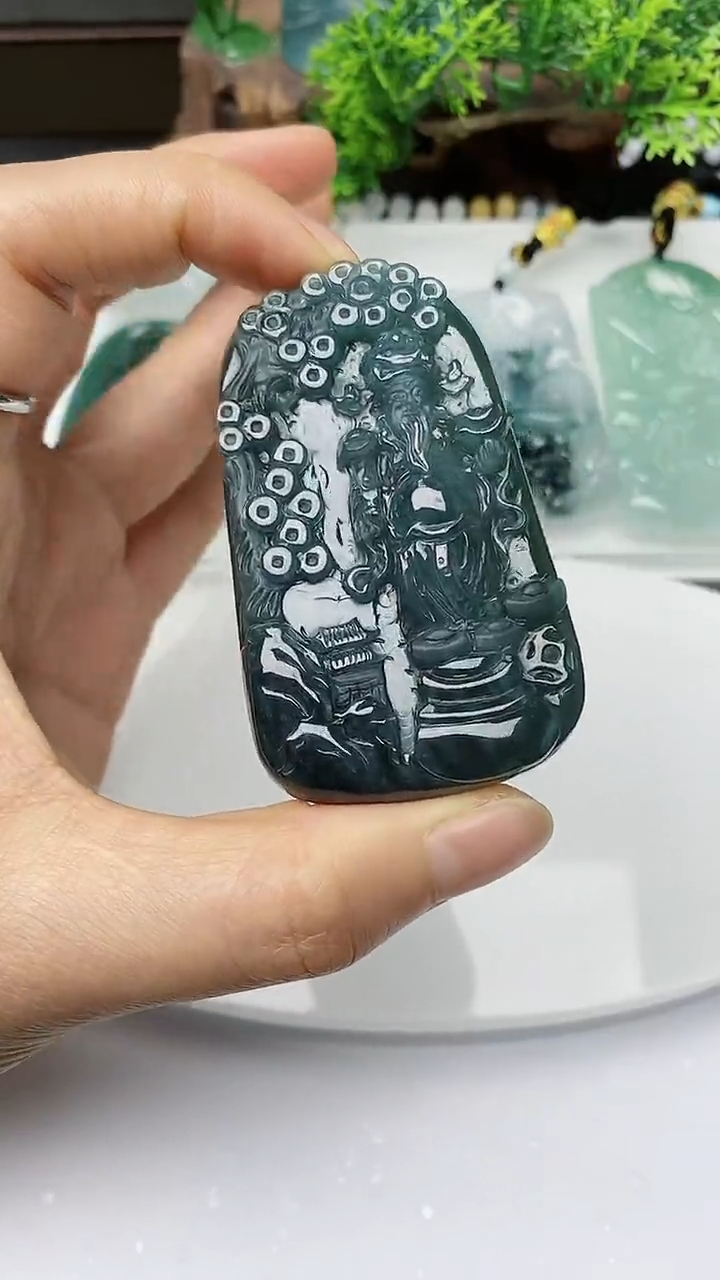 【闪购商品】翡翠颈饰未镶嵌        