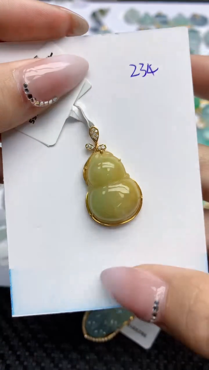 【闪购商品】翡翠颈饰18K金镶嵌天然翡翠A货