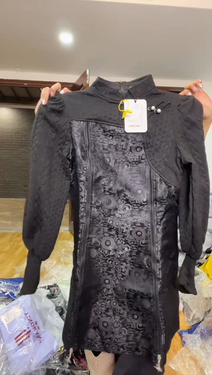 卫衣裙       L码        105-115斤