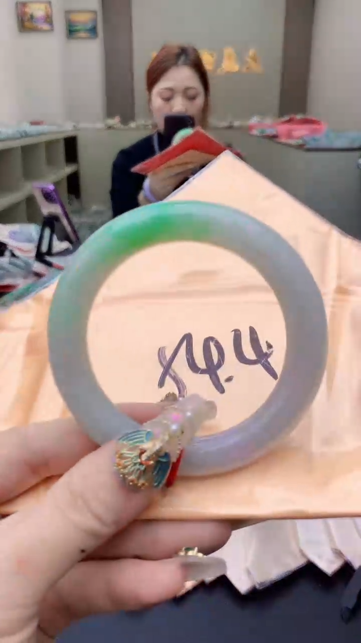 【闪购商品】翡翠手镯未镶嵌0498314915