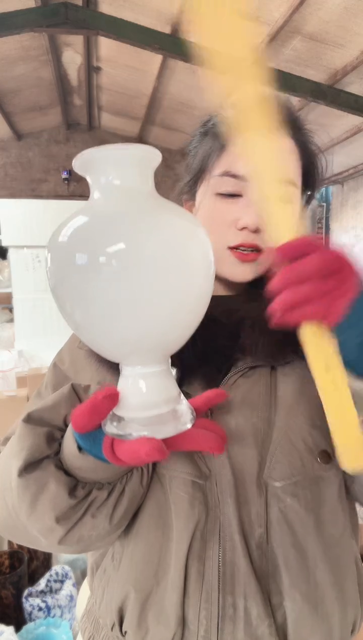 108直播玻璃花瓶