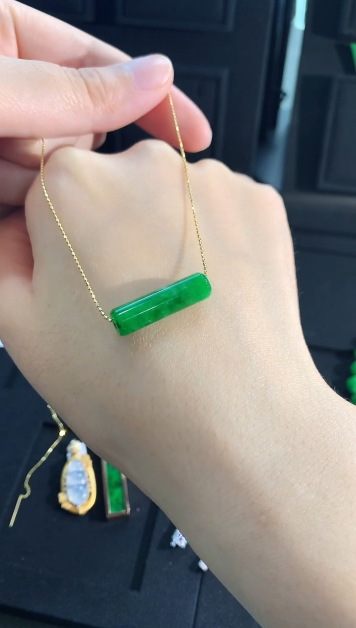 【闪购商品】翡翠吊坠(不含链)未镶嵌吊坠