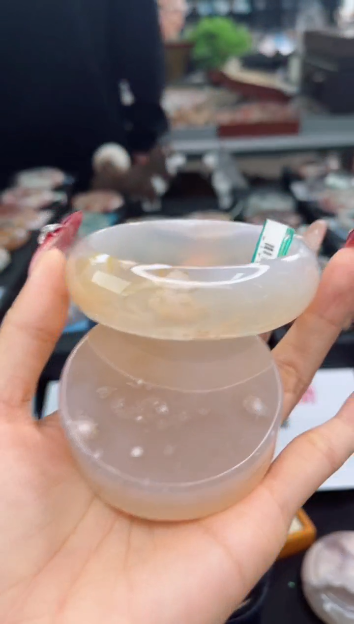 【闪购商品】石英质玉手镯未镶嵌64圈口（赠品镯心）3764450