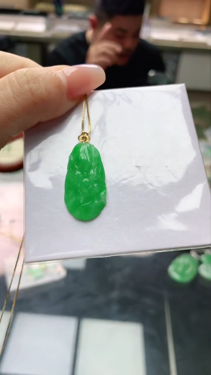 【闪购商品】翡翠颈饰18K金镶嵌赠礼盒证书