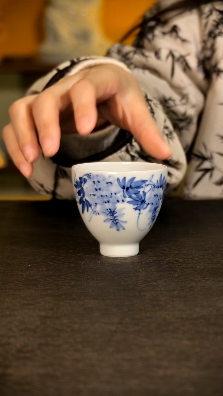 红丰窑青花紫藤主人杯