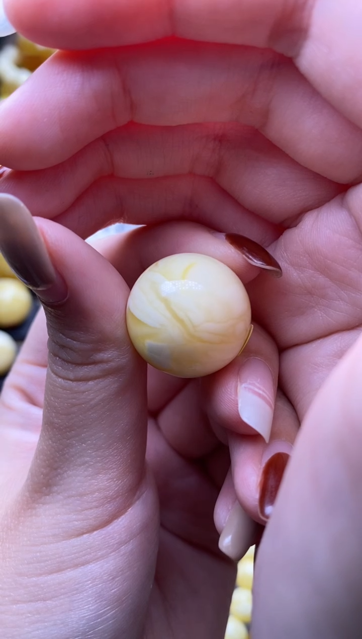 【闪购商品】琥珀裸石未镶嵌大小姐珠宝83