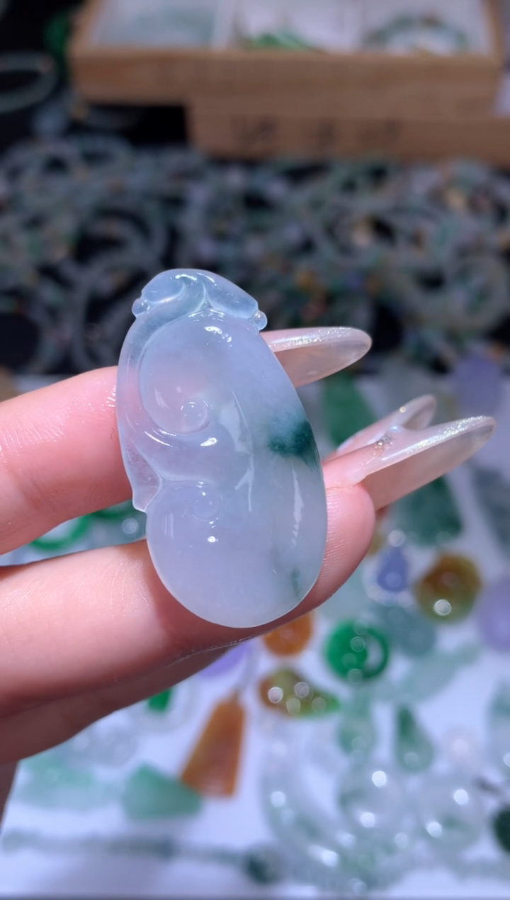 未镶嵌定制翡翠如意