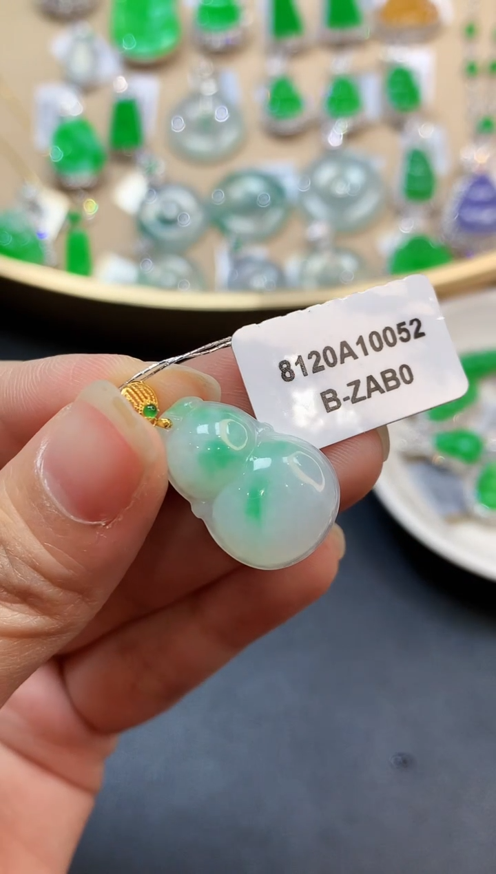 【闪购商品】翡翠吊坠(不含链)18K金镶嵌3405　　