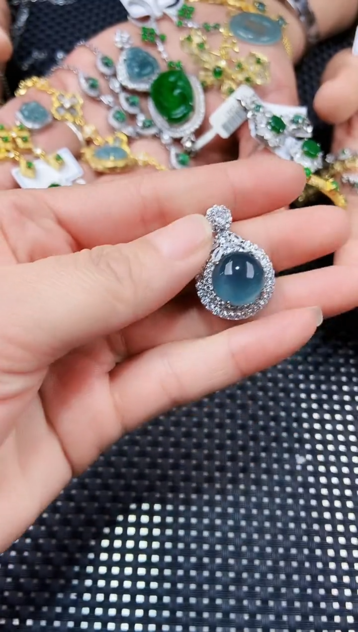 【闪购商品】翡翠吊坠(不含链)未镶嵌111111111